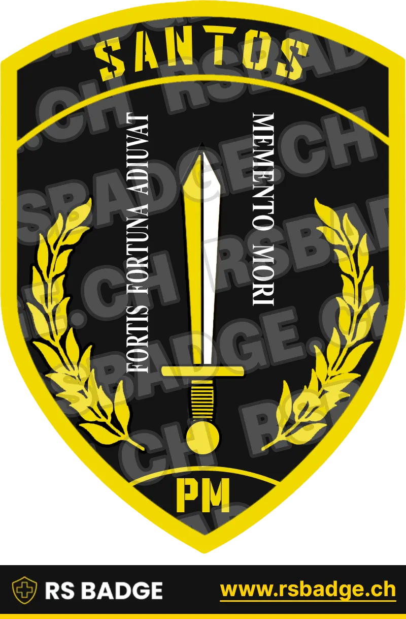 Ein Brasilianisches Militärbadge, dass ein Schildsymbol mit gelben Umrahmung und einem gelben Schwert in der Mitte sowie gelbe Lorbeerblätter an beiden Seiten zeigt, der Latinischen Text mit "SANTOS MEMENTO MORI MEMENTO FORTIS FORTUNA ADIVAT AVIUVAT FORTIS FORTUNA ADIVAT" schreibt und den Titel "SANTOS PM" am oberen und unteren Rand trägt.